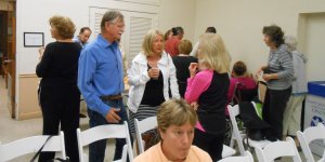 Sex - early crowd 1.JPG